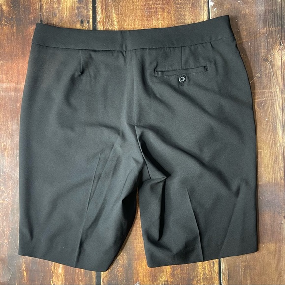 Greg Norman Women’s Shorts. Size 6. - Picture 8 of 9